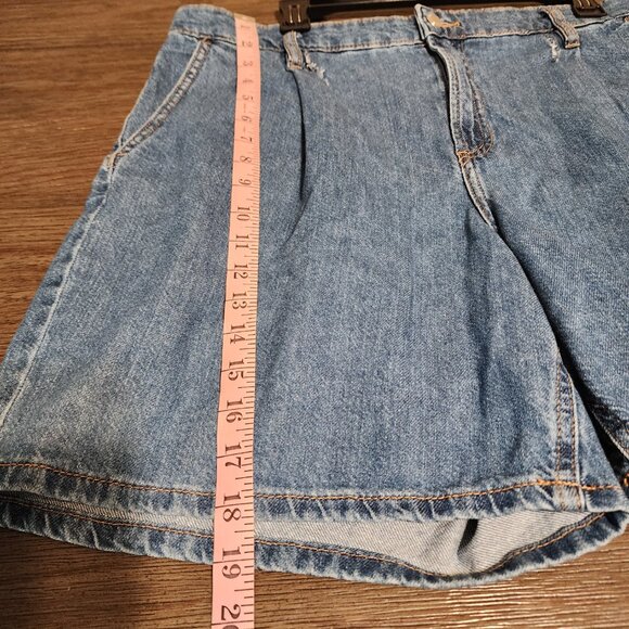 Mango Mid-rise denim bermuda shorts with pleats damaged Blue Size 12 - Picture 3 of 16